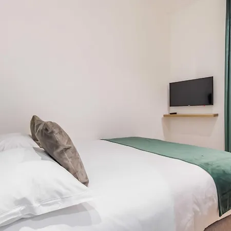 Appartamento Charming Duplex Parisian T3 - Heart Of Saint-germain Parigi