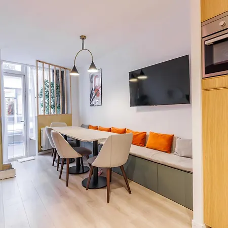 Appartamento Charming Duplex Parisian T3 - Heart Of Saint-germain Parigi